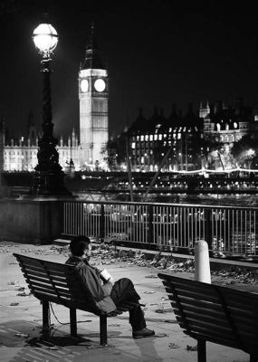  Yellow Asphalt: Capturing the Essence of Urban Solitude through Powerful Black and White Photography!