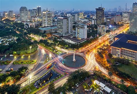   Understanding Urban Infrastructure: A Journey Through Jakarta's Labyrinthine Streets!